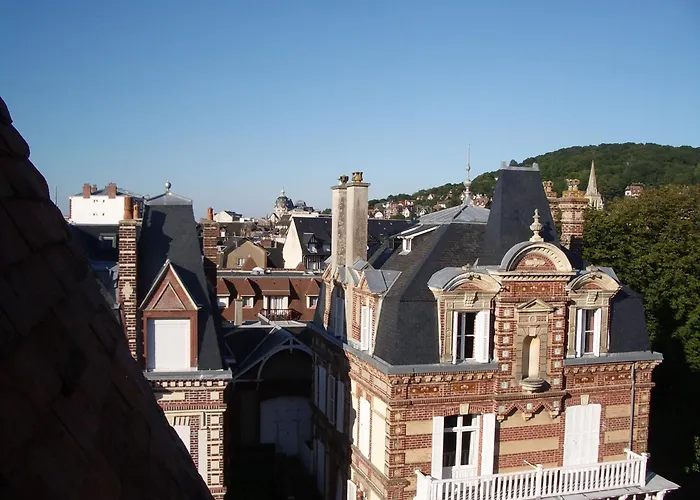 호텔 La Maison D'emilie 3*