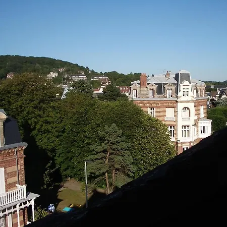 호텔 La Maison D'emilie