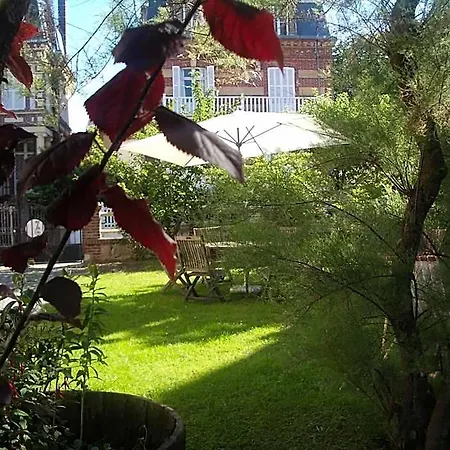 La Maison D'emilie 호텔 3*