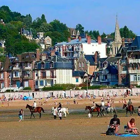 호텔 La Maison D'emilie 3*